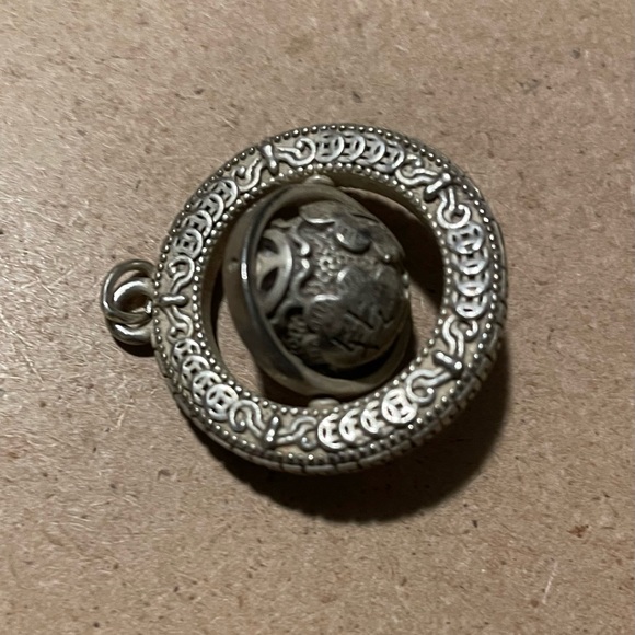 Buddhist Prayer Wheel Double Spinner Pendant - Picture 6 of 8